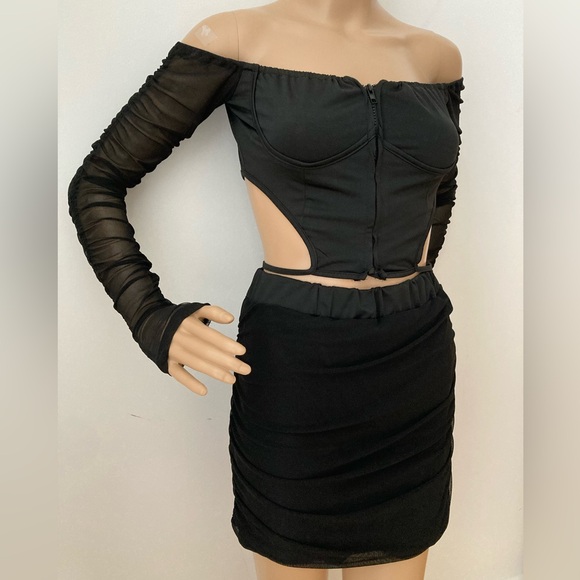 SHEIN 2-piece skirt set - Picture 2 of 4